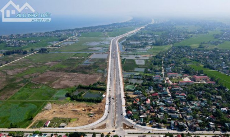 Lô góc mặt đường duyên hải Sầm Sơn - Phường Quảng Châu